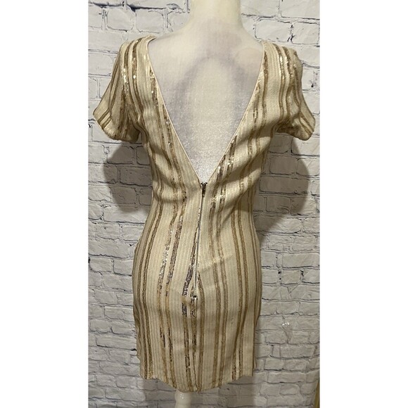 Just Me Cream And Gold Sequin V Back Mini Bodycon Dress Short Sleeve Size Large - Picture 4 of 7